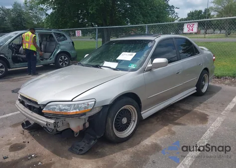 1998 Honda Accord Ex из США, поврежденный, VIN 1HGCG6678WA162513